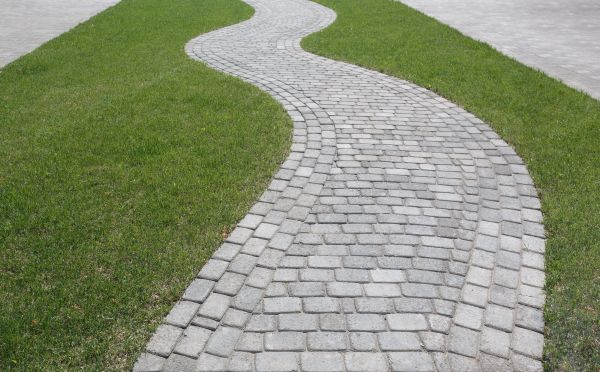 Cost of Walkway Paving in Mason